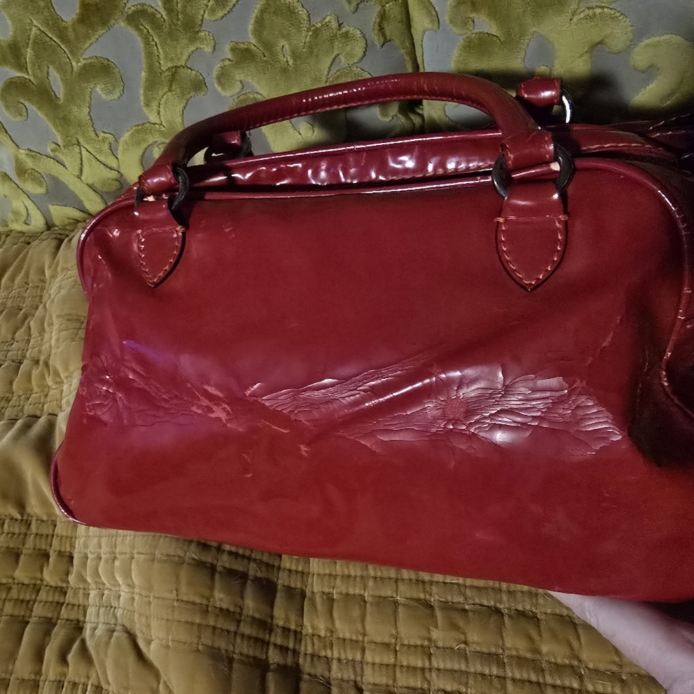 Authentic Valentino Garavani Elegant Red Women's Handbag - Picture 10 of 17
